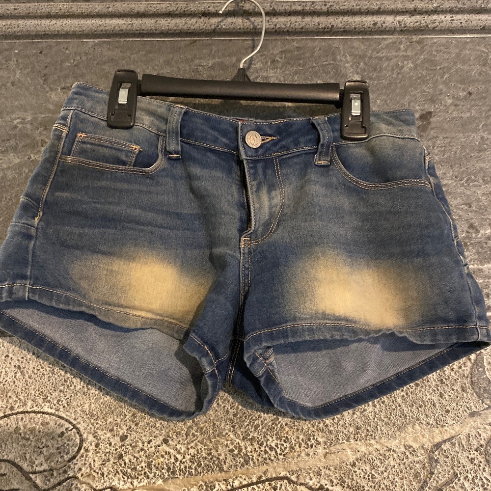 Cello Jean shorts size small